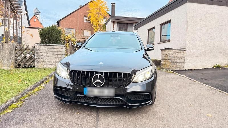 Schwarz Gebraucht 2014 Mercedes C220 AMG Kombi | 11.900 € (Etwas zu teuer) - Bild 1/4