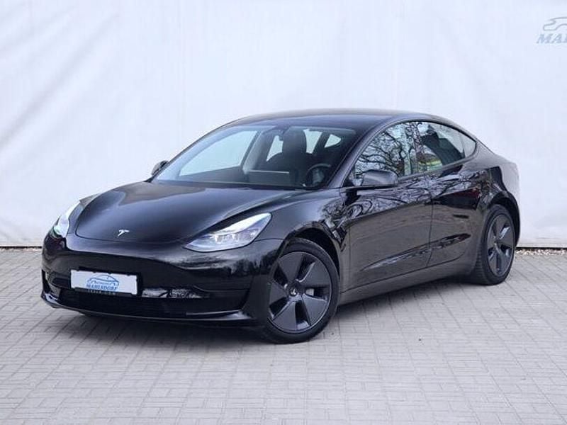 Schwarz Gebraucht 2022 Tesla Model 3 Standard Range Limousine | 26.960 € (Guter Preis) - Bild 1/3
