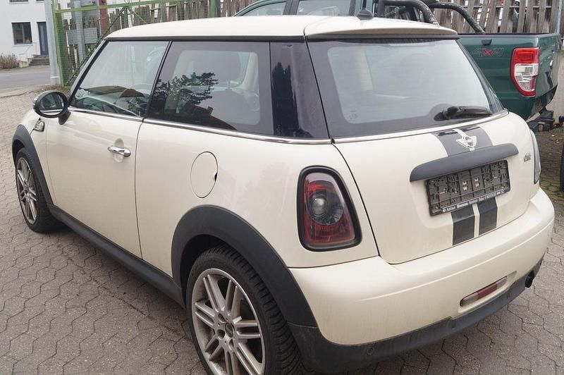 Gebraucht Mini ONE 75 PS (55 kW) 2012 Weiß Kleinwagen