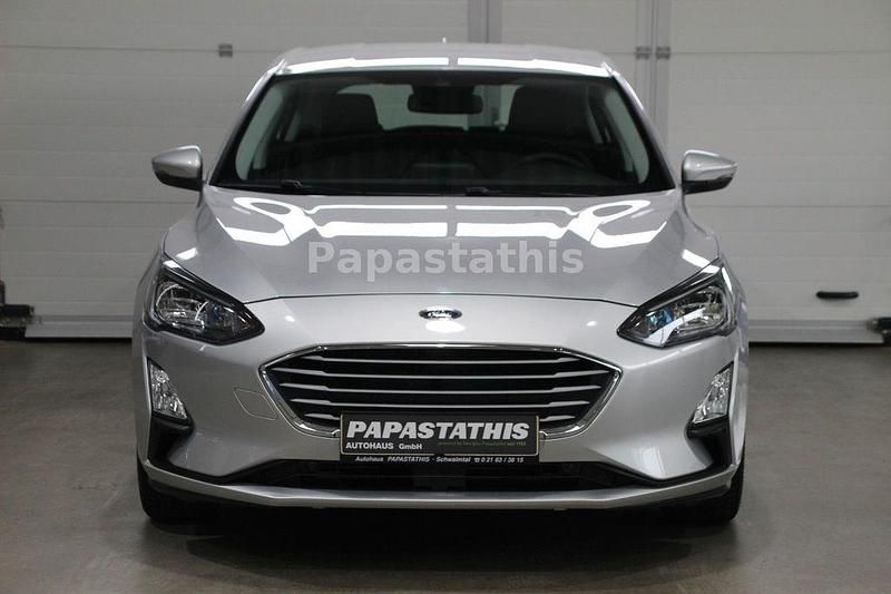 Gebraucht Ford Focus Cool & Connect 125 PS (91 kW) 2021 Silber Limousine