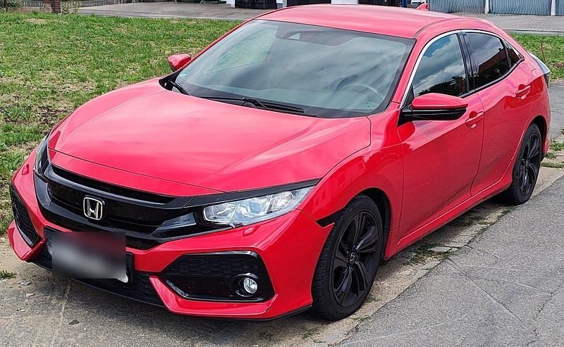 Rot Gebraucht 2017 Honda Civic Elegance Limousine | 12.900 € (Guter Preis) - Bild 1/4