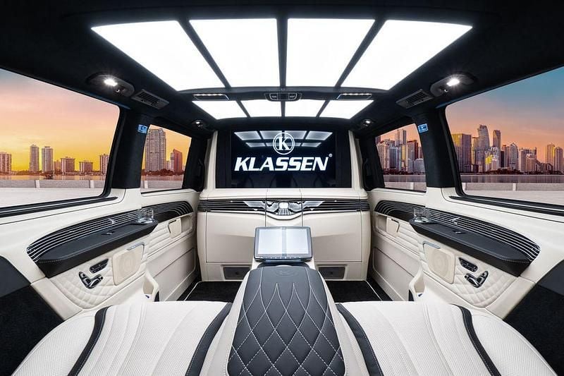 Neu Mercedes V300 Luxury 237 PS (174 kW) 2025 Schwarz Van / Kleinbus