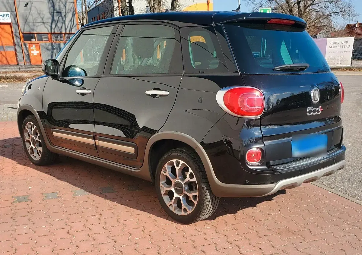 Gebraucht Fiat 500L Trekking 95 PS (69 kW) 2017 Schwarz Van / Kleinbus