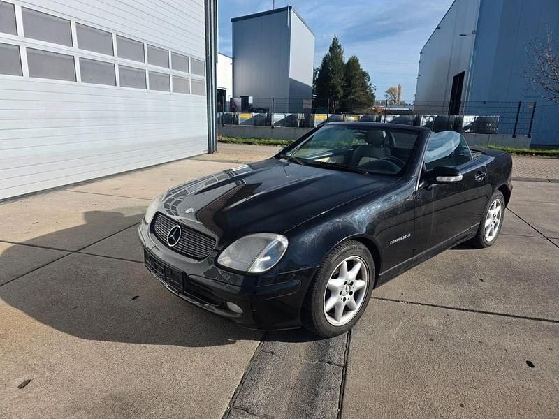 Schwarz Gebraucht 2003 Mercedes SLK200 Edition Cabrio | 3.490 € (Guter Preis) - Bild 1/4