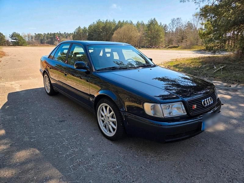 Usado Audi 100 230 HP (169 kW) 1994 Azul Sedan