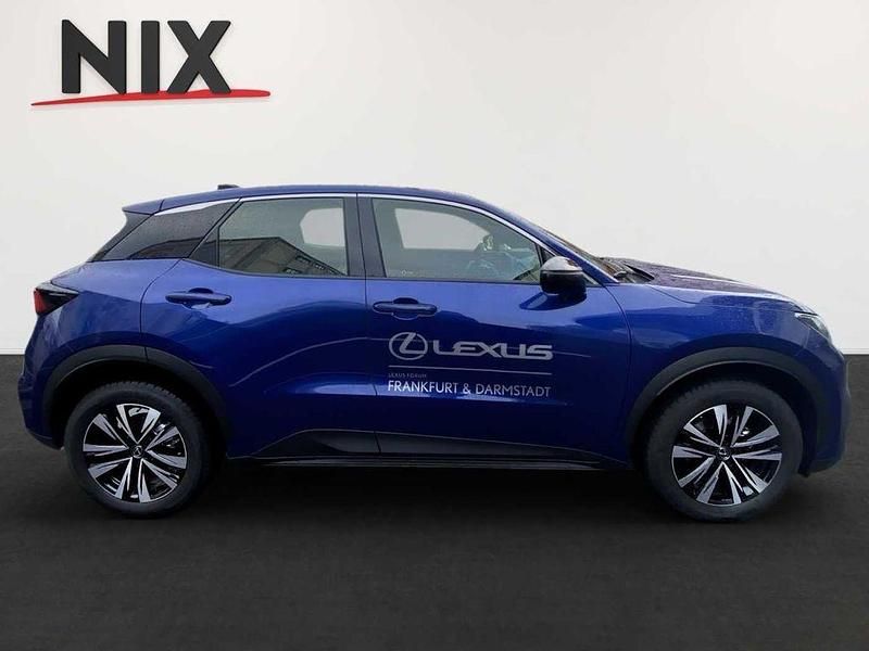 Gebraucht Lexus LBX 136 PS (100 kW) 2025 Dark blue m m SUV