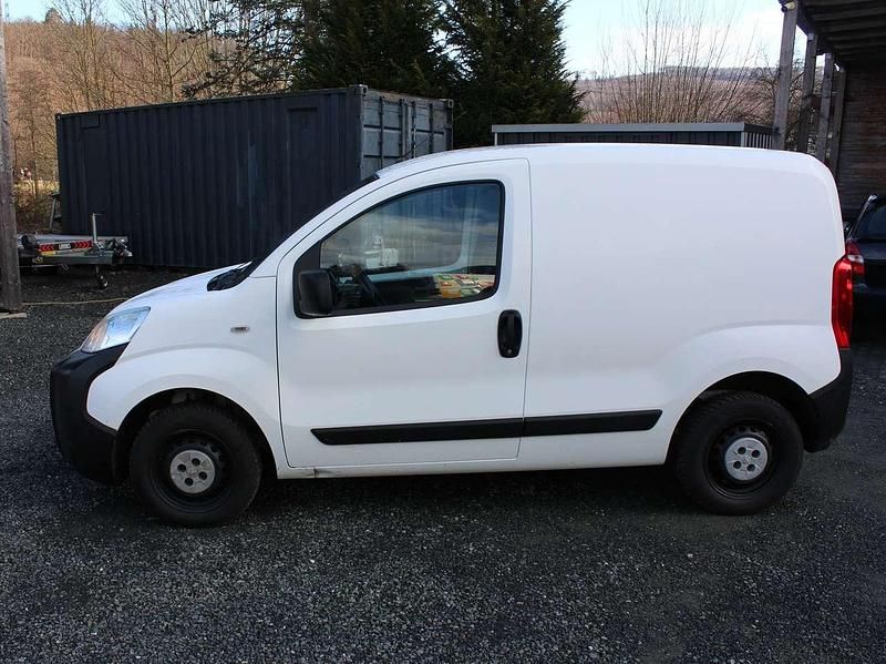Gebraucht Peugeot Bipper 75 PS (55 kW) 2014 Weiß Van / Kleinbus