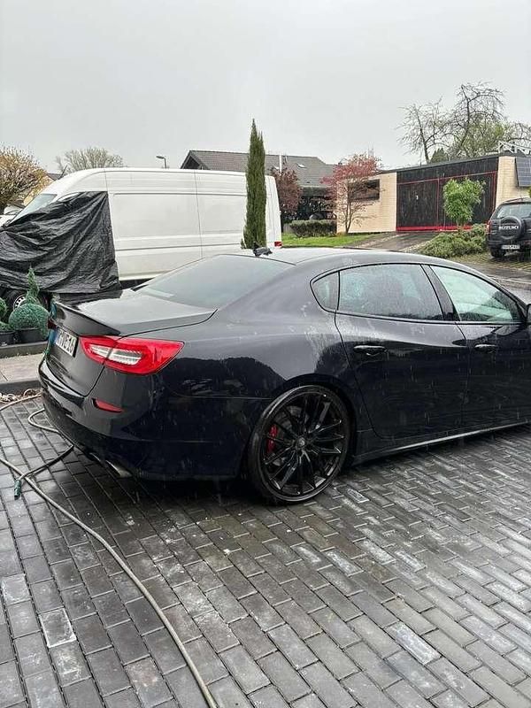Gebraucht Maserati Quattroporte 409 PS (300 kW) 2014 Limousine