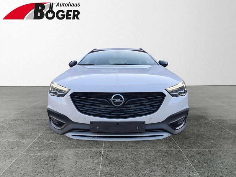 Gebraucht Opel Insignia Country Tourer Exklusiv 209 PS (153 kW) 2020 Abalone weiss (p3s) Kombi