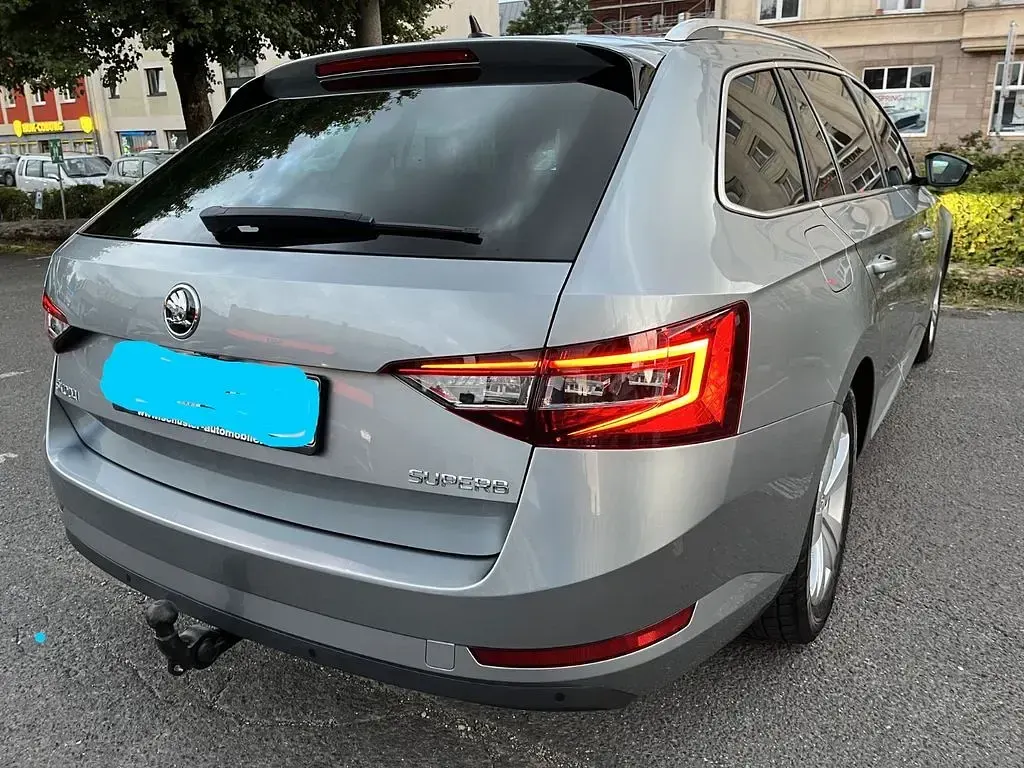Gebraucht Skoda Superb Style 150 PS (110 kW) 2019 Grau Kombi