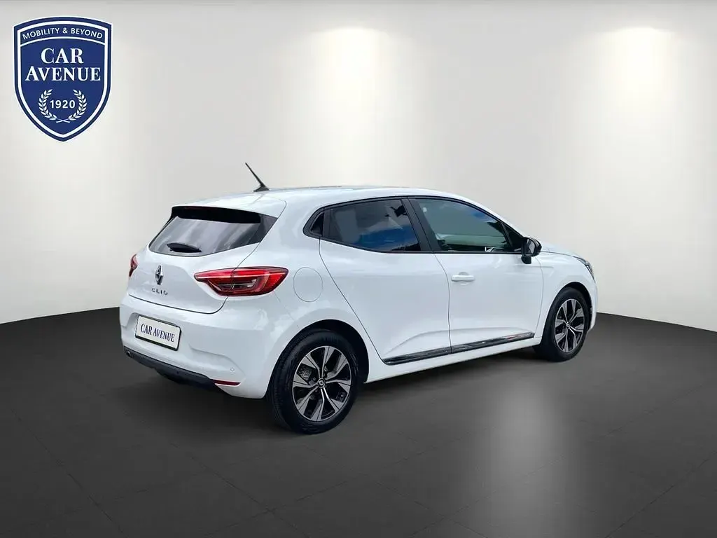 Gebraucht Renault Clio Evolution 91 PS (66 kW) 2023 Weiß schwarz Kleinwagen
