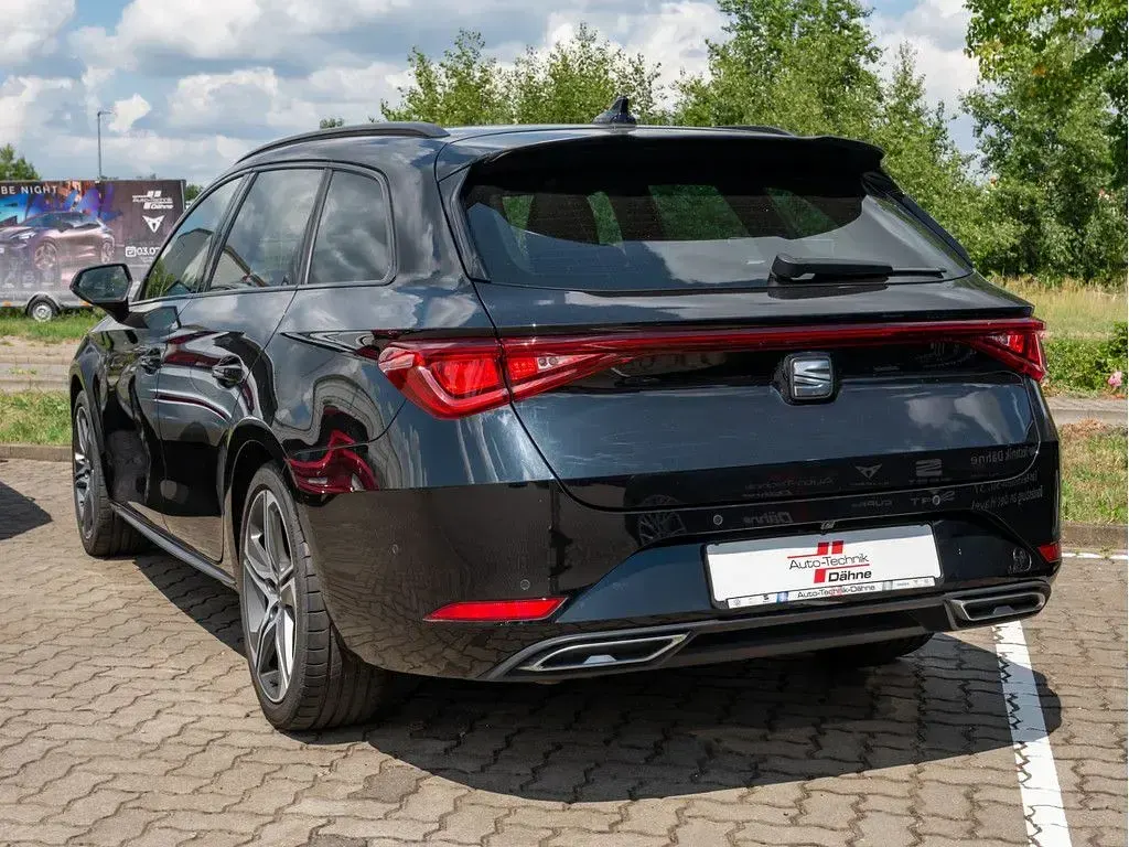 Gebraucht Seat Leon FR 190 PS (139 kW) 2023 Schwarz Limousine
