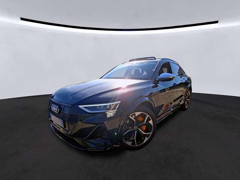 Mythosschwarz metallic Gebraucht 2021 Audi e-tron Sportback Ambiente SUV | 43.880 € (Superpreis) - Bild 1/2