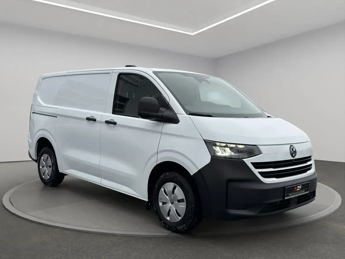 Neu VW T7 110 PS (80 kW) 2025 Clear white Van