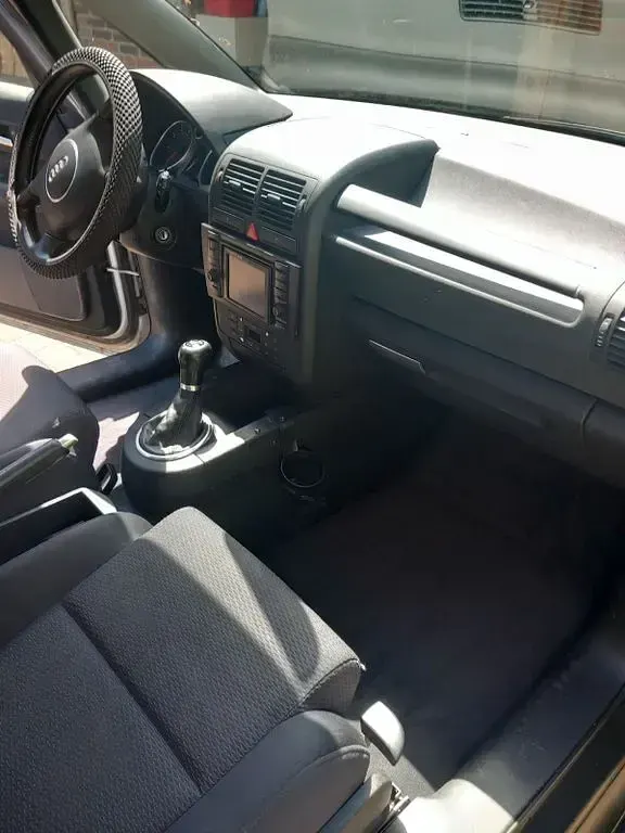 Gebraucht Audi A2 75 PS (55 kW) 2002 Silber Kleinwagen