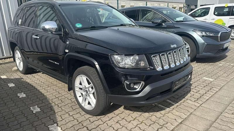 Usado Jeep Compass 163 HP (119 kW) 2013 Preto SUV
