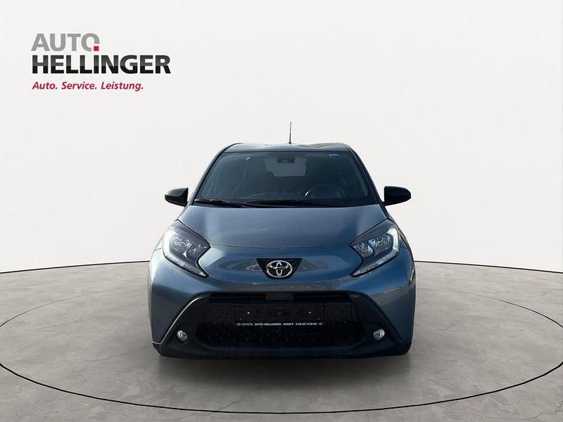 Gebraucht Toyota Aygo X Basis 72 PS (52 kW) 2025 Grau SUV