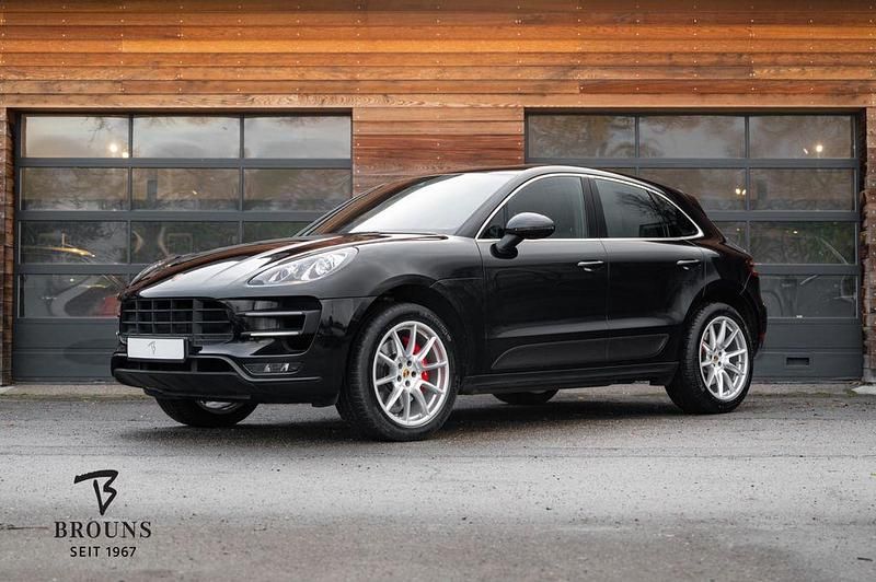 Schwarz Gebraucht 2014 Porsche Macan Turbo Chrono SUV | 44.950 € (Fairer Preis) - Bild 1/4
