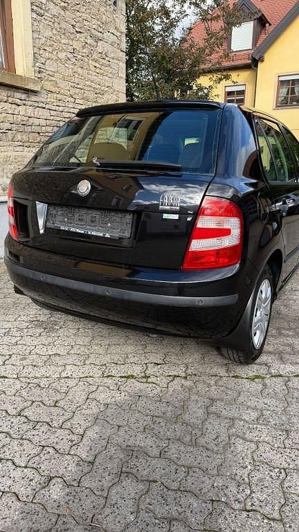 Gebraucht Skoda Fabia Ambiente 75 PS (55 kW) 2008 Schwarz Limousine