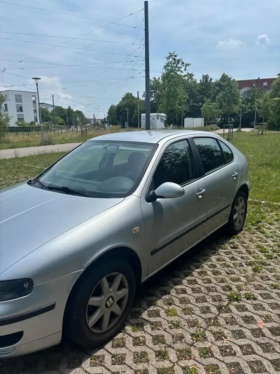 Gebraucht Seat Leon 105 PS (77 kW) 2006 Silber Kleinwagen