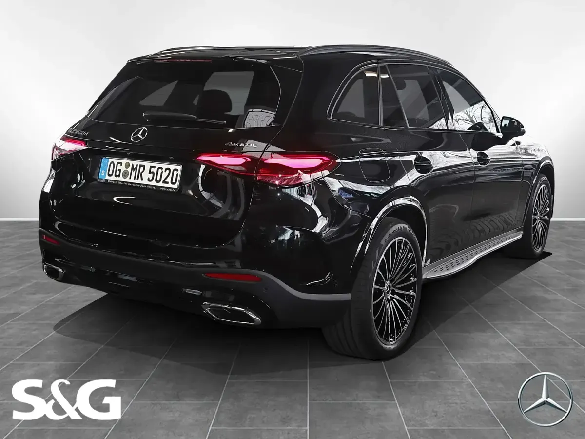 Gebraucht Mercedes GLC220 AMG 197 PS (144 kW) 2026 Metalliclack obsidianschwarz met SUV