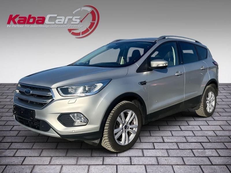 Gebraucht Ford Kuga Titanium 182 PS (133 kW) 2017 Silber SUV