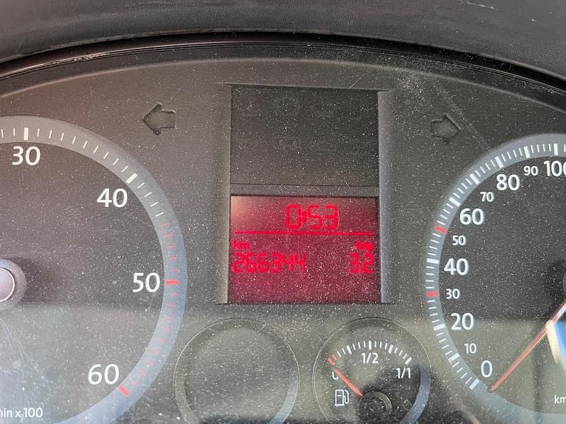 Gebraucht VW Caddy 105 PS (77 kW) 2005 Silber Van / Kleinbus