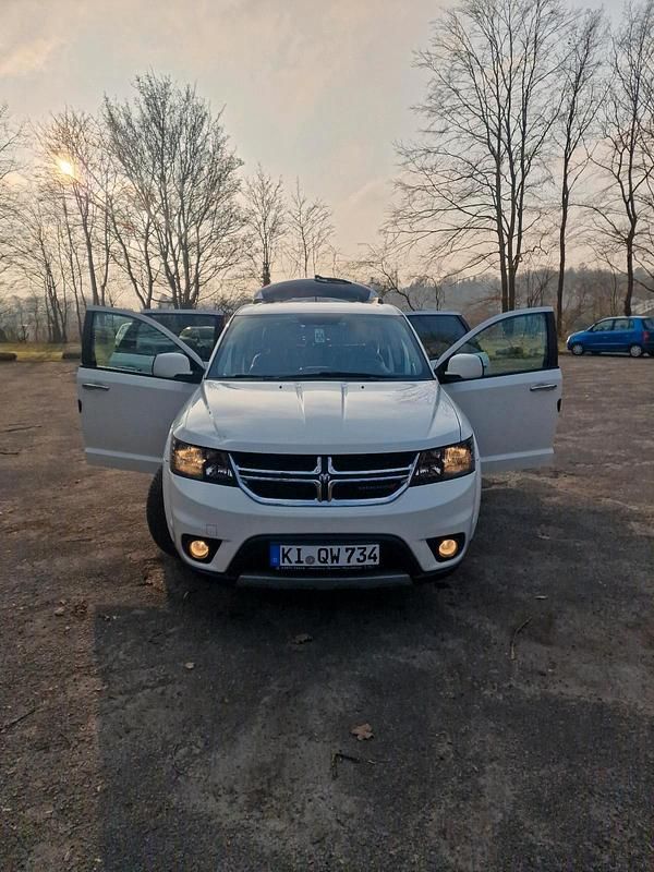 Weiß Gebraucht 2012 Fiat Freemont SUV | 7.700 € (Fairer Preis) - Bild 1/4