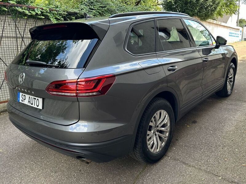 Gebraucht VW Touareg 231 PS (169 kW) 2019 Grau SUV