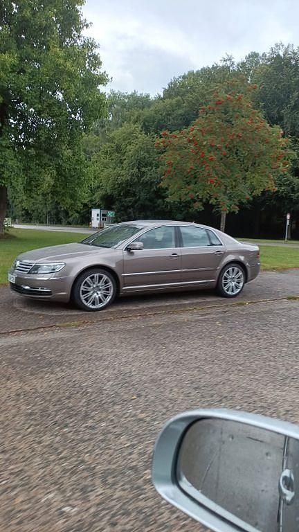 Beige Gebraucht 2012 VW Phaeton Limousine | 9.700 € (Etwas zu teuer) - Bild 1/4