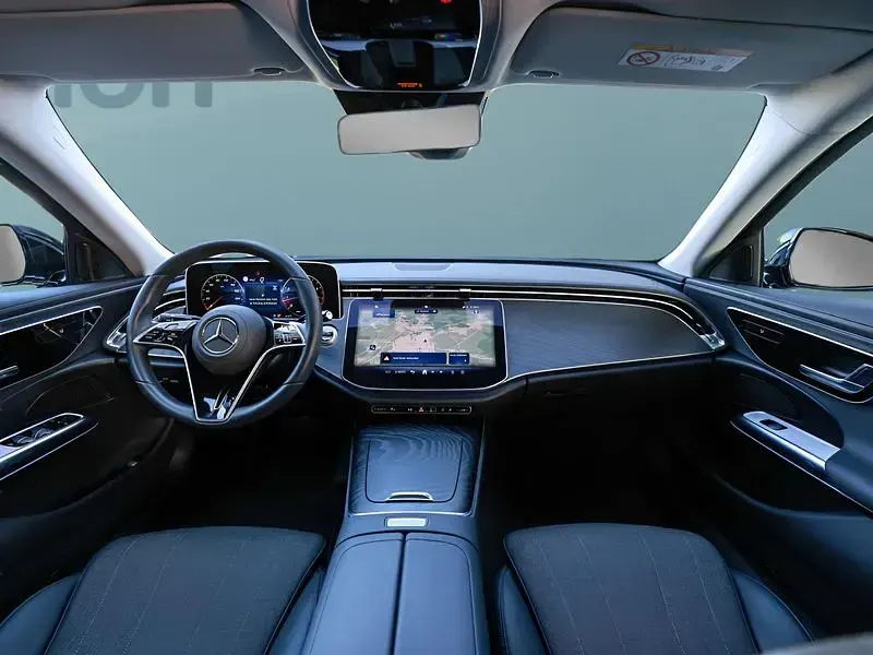 Gebraucht Mercedes E200 204 PS (150 kW) 2025 Schwarz Limousine