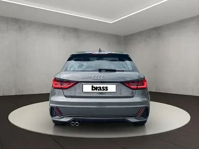 Gebraucht Audi A1 Sportback S-Line 207 PS (152 kW) 2022 Chronosgrau metallic Kleinwagen