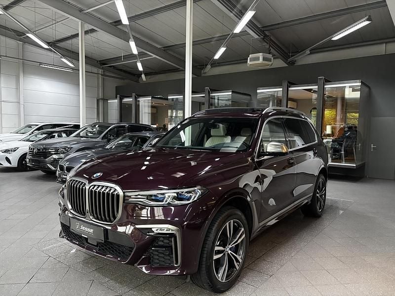 Violett metallic Gebraucht 2021 BMW X7 Executive SUV | 72.020 € (Fairer Preis) - Bild 1/4