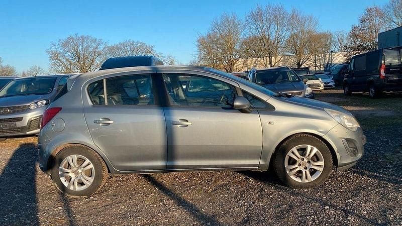 Gebraucht Opel Corsa 86 PS (63 kW) 2012 Silber Kleinwagen