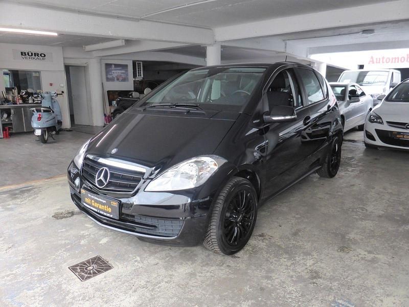 Gebraucht Mercedes A160 95 PS (69 kW) 2012 Schwarz Kleinwagen