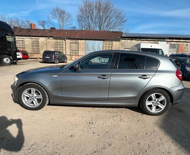 Second-hand BMW 116 122 CP (89 kW) 2010 Gri Hatchback