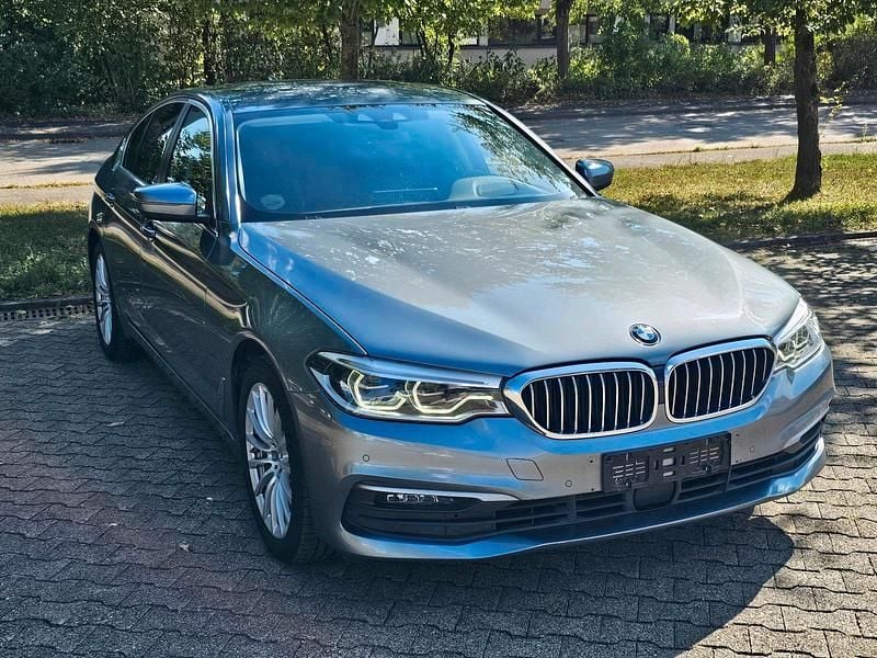 Grau Gebraucht 2018 BMW 530 Limousine | 24.950 € (Superpreis) - Bild 1/4