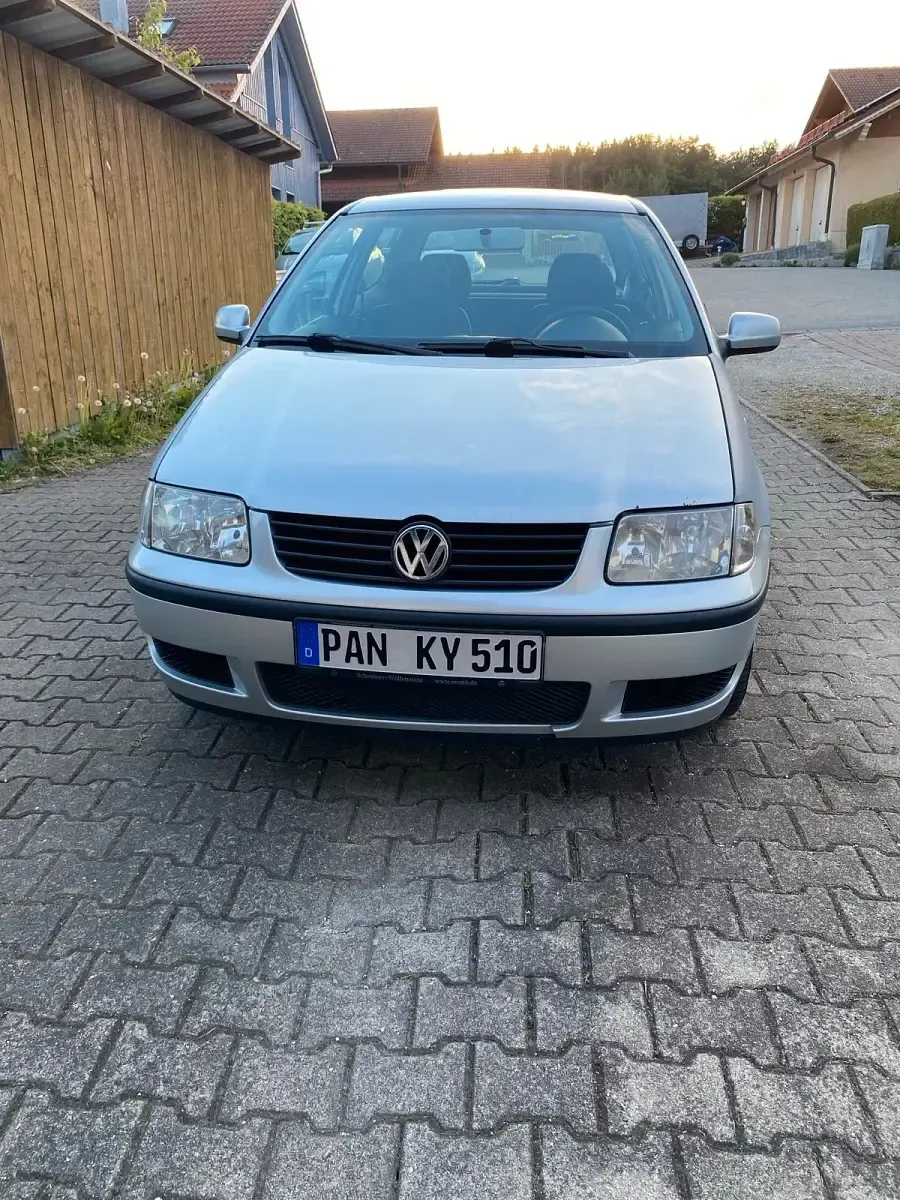 Gebraucht VW Polo 50 PS (36 kW) 2002 Grau Kleinwagen