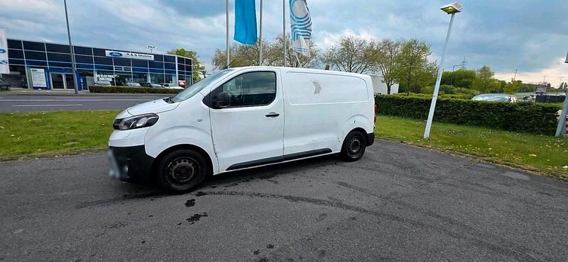 Gebraucht Toyota Proace 120 PS (88 kW) 2020 Weiß Van / Kleinbus
