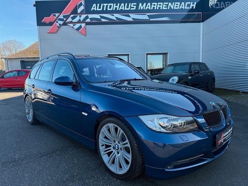 Gebraucht BMW 325 Advantage 218 PS (160 kW) 2006 Blau Kombi