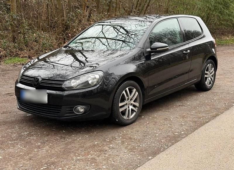 Gebraucht VW Golf VI 105 PS (77 kW) 2010 Schwarz Kleinwagen
