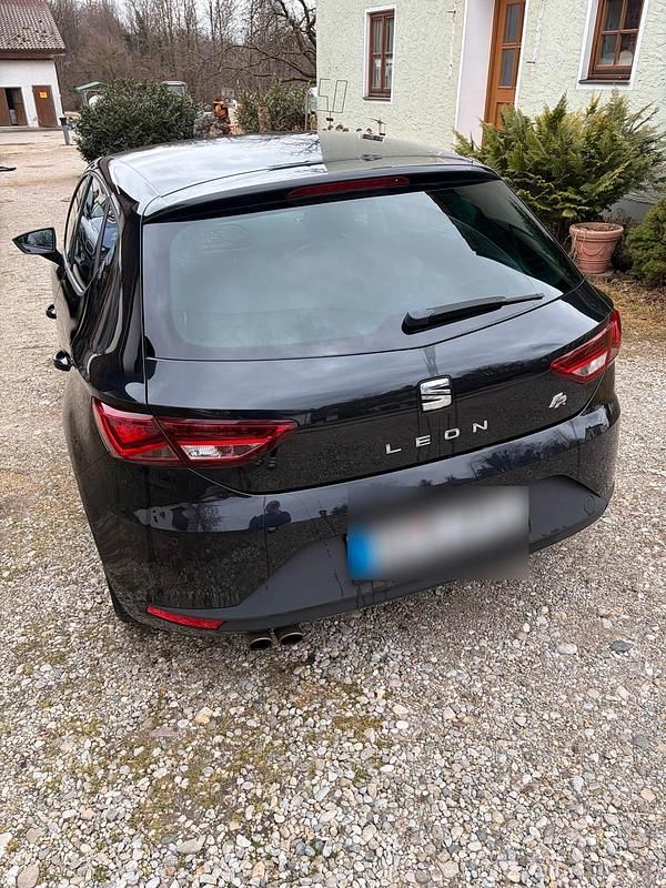 Gebraucht Seat Leon FR 140 PS (102 kW) 2013 Schwarz Limousine