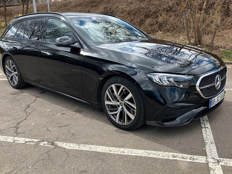 Gebraucht Mercedes E220 Advanced 197 PS (144 kW) 2024 Schwarz Kombi