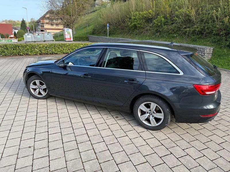 Gebraucht Audi A4 Ambiente 150 PS (110 kW) 2016 Grau Kombi