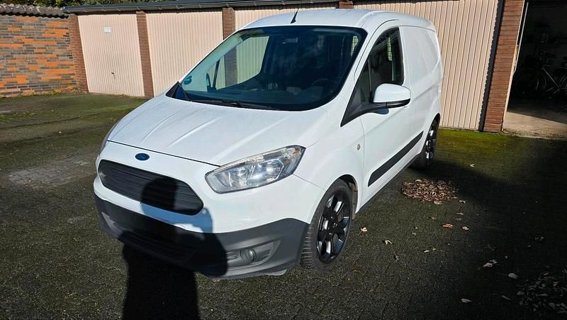 Weiß Gebraucht 2015 Ford Courier Van / Kleinbus | 6.000 € (Fairer Preis) - Bild 1/4