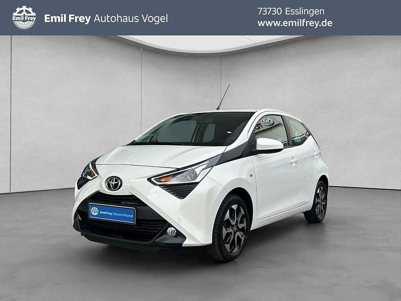 Pianosaweiß Gebraucht 2021 Toyota Aygo Connect Style Kleinwagen | 11.480 € (Fairer Preis) - Bild 1/4