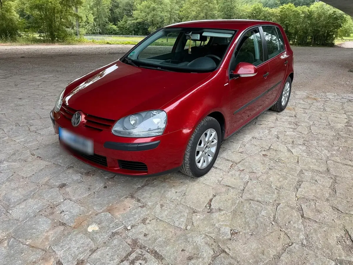 Gebraucht VW Golf V 115 PS (84 kW) 2005 Rot Kleinwagen