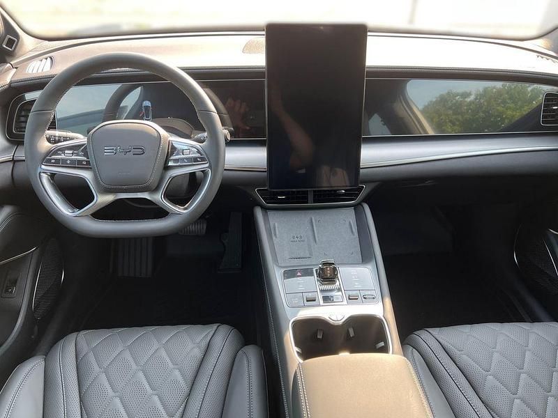 Neu BYD Sealion 7 Design 380 kW (517 PS) 2025 Blau SUV