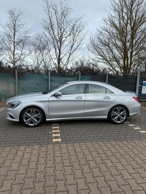 Gebraucht Mercedes CLA180 122 PS (89 kW) 2014 Silber Limousine
