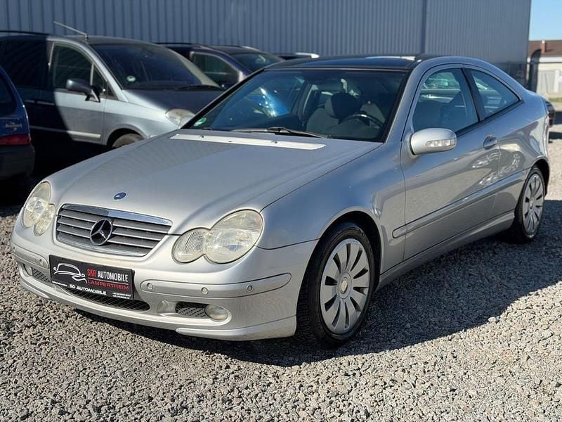 Gebraucht Mercedes C180 143 PS (105 kW) 2003 Silber Coupé